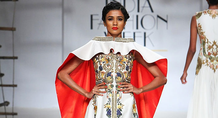 Fashion week - индийская одежда