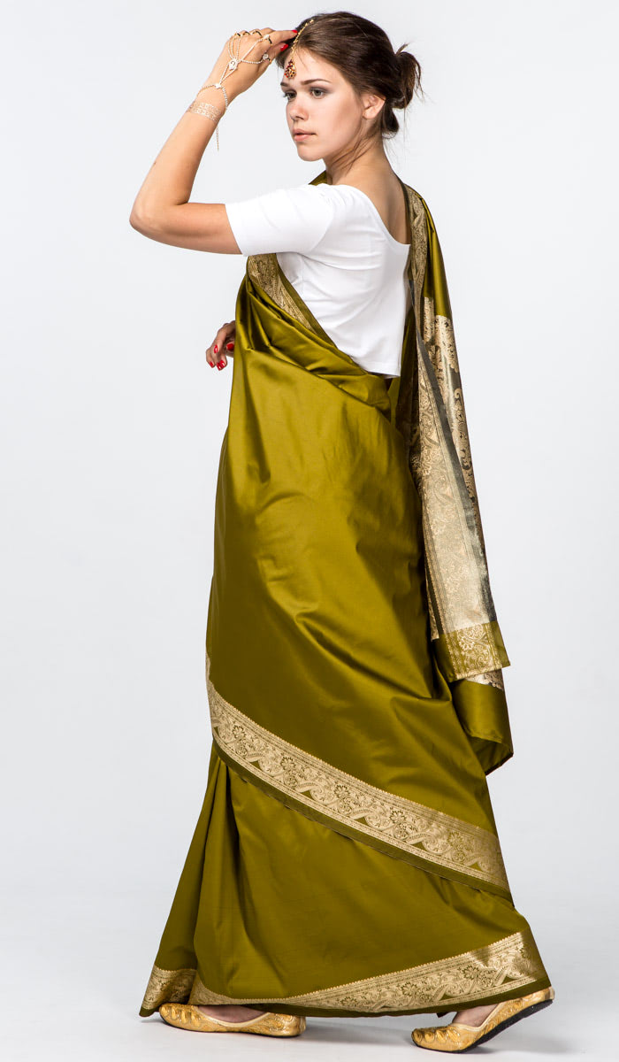 Женское длинное сари Чакотхи